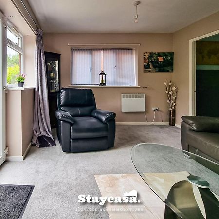 Tranquil Annex With Hidden In Beautiful Setting Hotel Bredbury Exterior photo
